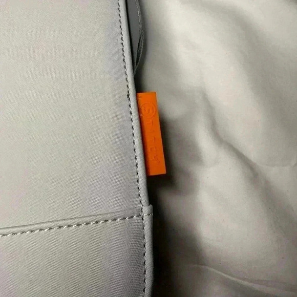 Stitch wine tote! - Picture 2 of 9